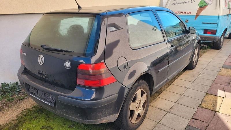 Gebraucht VW Golf IV 75 PS (55 kW) 2002 Schwarz Limousine