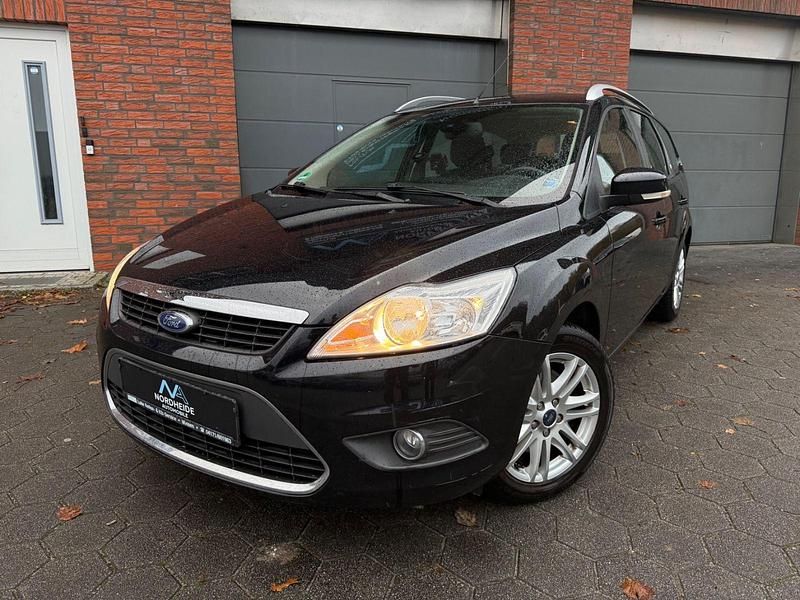Schwarz Gebraucht 2009 Ford Focus Ghia Kombi | 5.900 € (Etwas zu teuer) - Bild 1/4