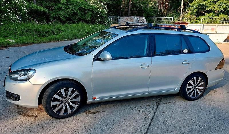 Gebraucht VW Golf VI 80 PS (58 kW) 2010 Silber Kleinwagen