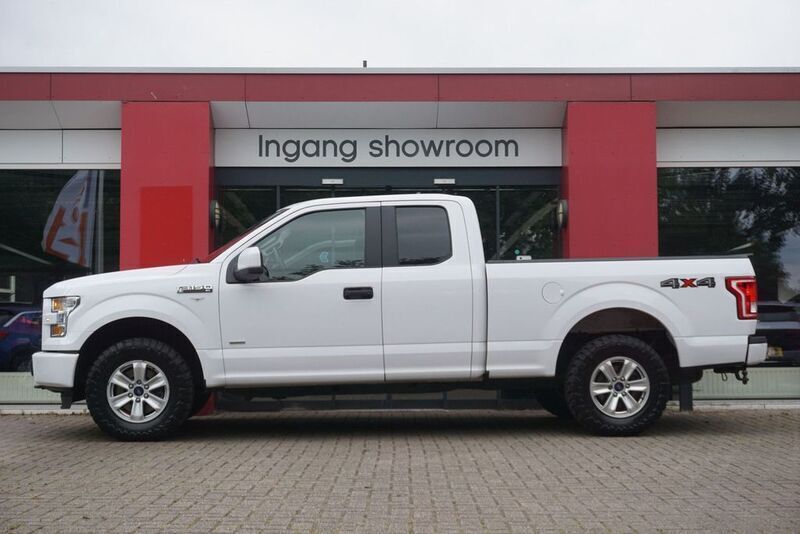 Gebraucht Ford F-150 330 PS (242 kW) 2015 Weiß Pickup