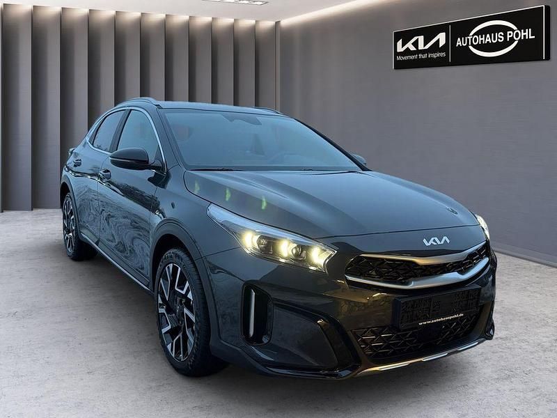 Neu Kia XCeed 150 PS (110 kW) 2026 Grau SUV