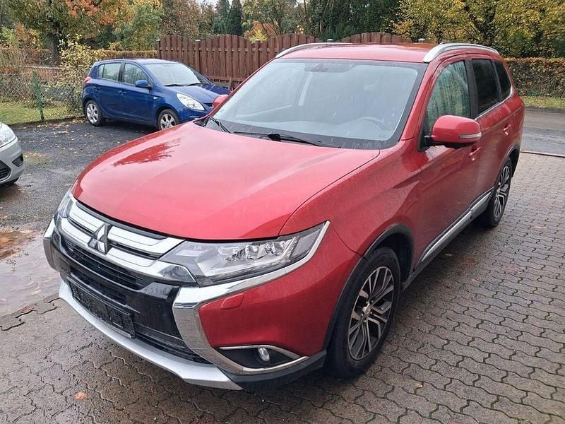 Rot Gebraucht 2018 Mitsubishi Outlander Edition+ SUV | 13.600 € (Guter Preis) - Bild 1/4