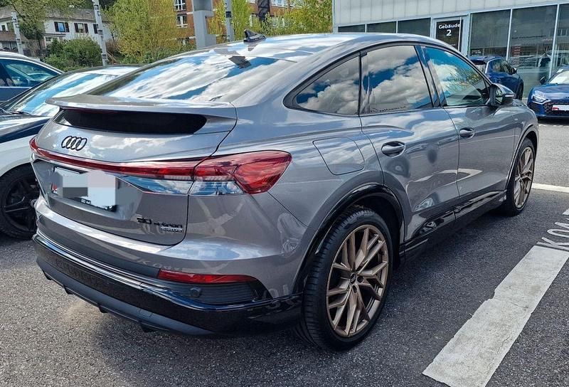 Gebraucht Audi Q4 Sportback e-tron Sport 219 kW (299 PS) 2022 Grau SUV