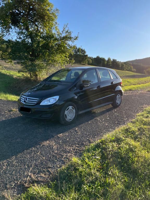 Schwarz Gebraucht 2006 Mercedes B170 Van / Kleinbus | 3.300 € (Teuer) - Bild 1/4