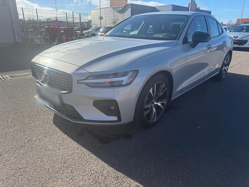 Gebraucht Volvo S60 250 PS (183 kW) 2024 Silber Limousine