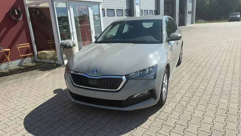 Gebraucht Skoda Scala Ambition 110 PS (80 kW) 2023 Grau Kleinwagen
