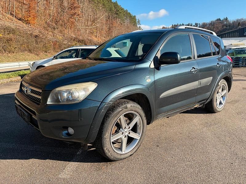 Grün Gebraucht 2006 Toyota RAV4 SUV | 2.699 € (Guter Preis) - Bild 1/4