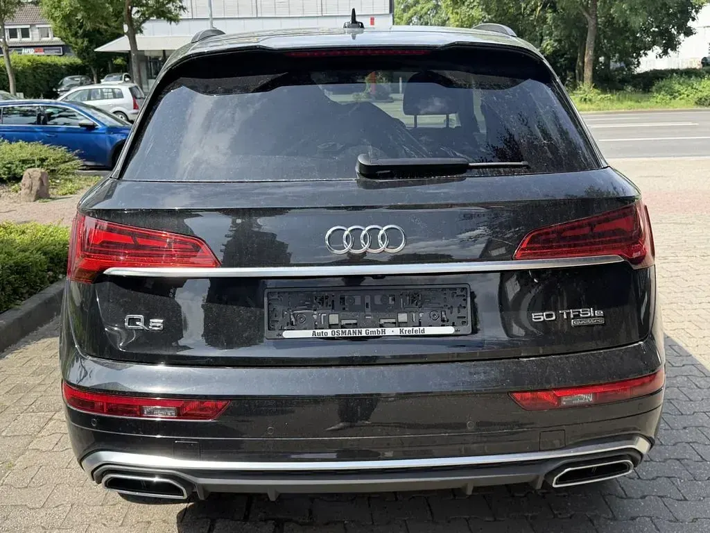 Gebraucht Audi Q5 Ambiente 265 PS (194 kW) 2022 Mythosschwarz metallic SUV