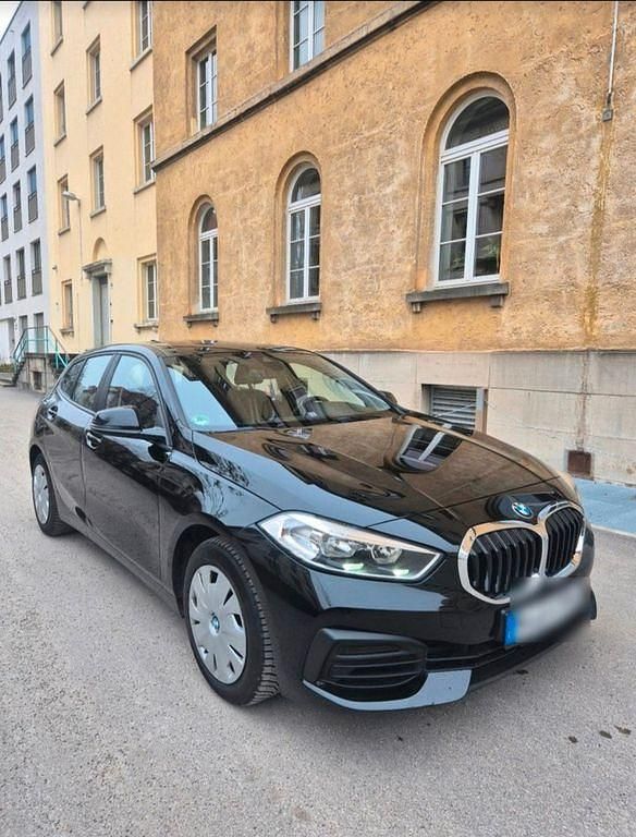 Gebraucht BMW 116 Advantage 116 PS (85 kW) 2021 Schwarz Kleinwagen