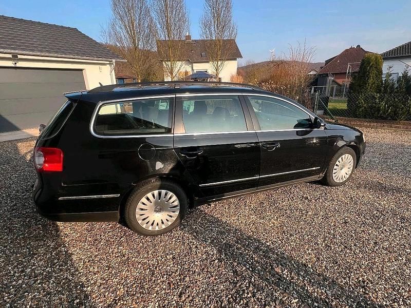 Gebraucht VW Passat 105 PS (77 kW) 2006 Schwarz Kombi