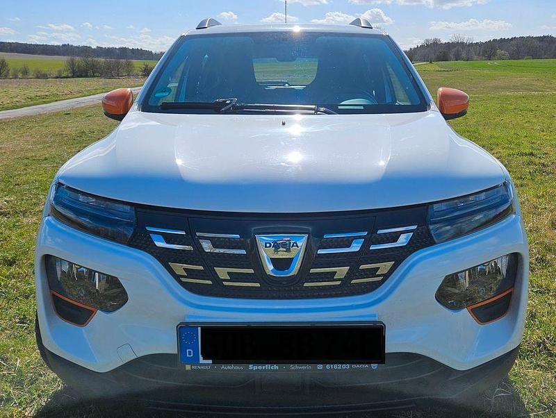 Gebraucht Dacia Spring Comfort Plus 33 kW (45 PS) 2021 Weiß Kleinwagen