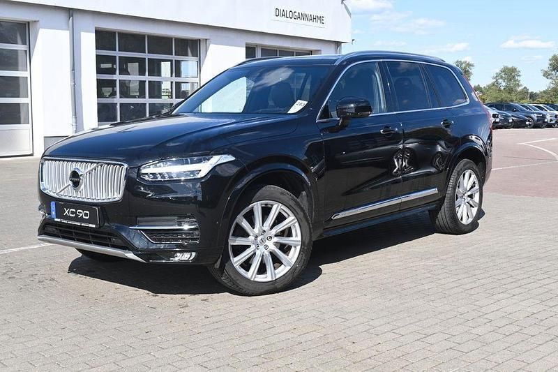 Schwarz Gebraucht 2018 Volvo XC90 Inscription SUV | 37.900 € (Fairer Preis) - Bild 1/4