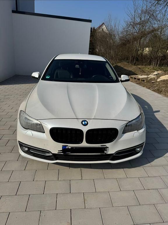 Gebraucht BMW 520 Luxury Line 184 PS (135 kW) 2014 Weiß Limousine