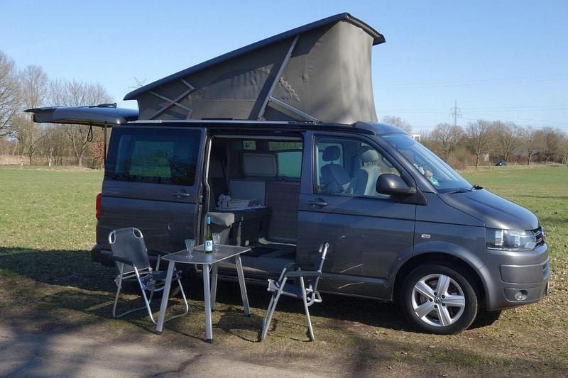 Gebraucht VW California Comfortline 179 PS (131 kW) 2012 Grau Van