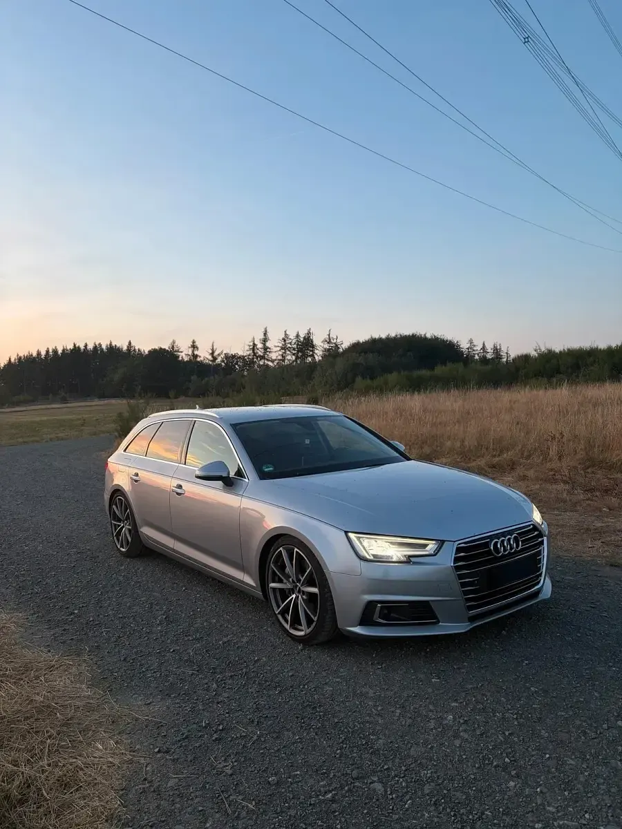 Gebraucht Audi A4 Sport 190 PS (139 kW) 2017 Grau Kombi