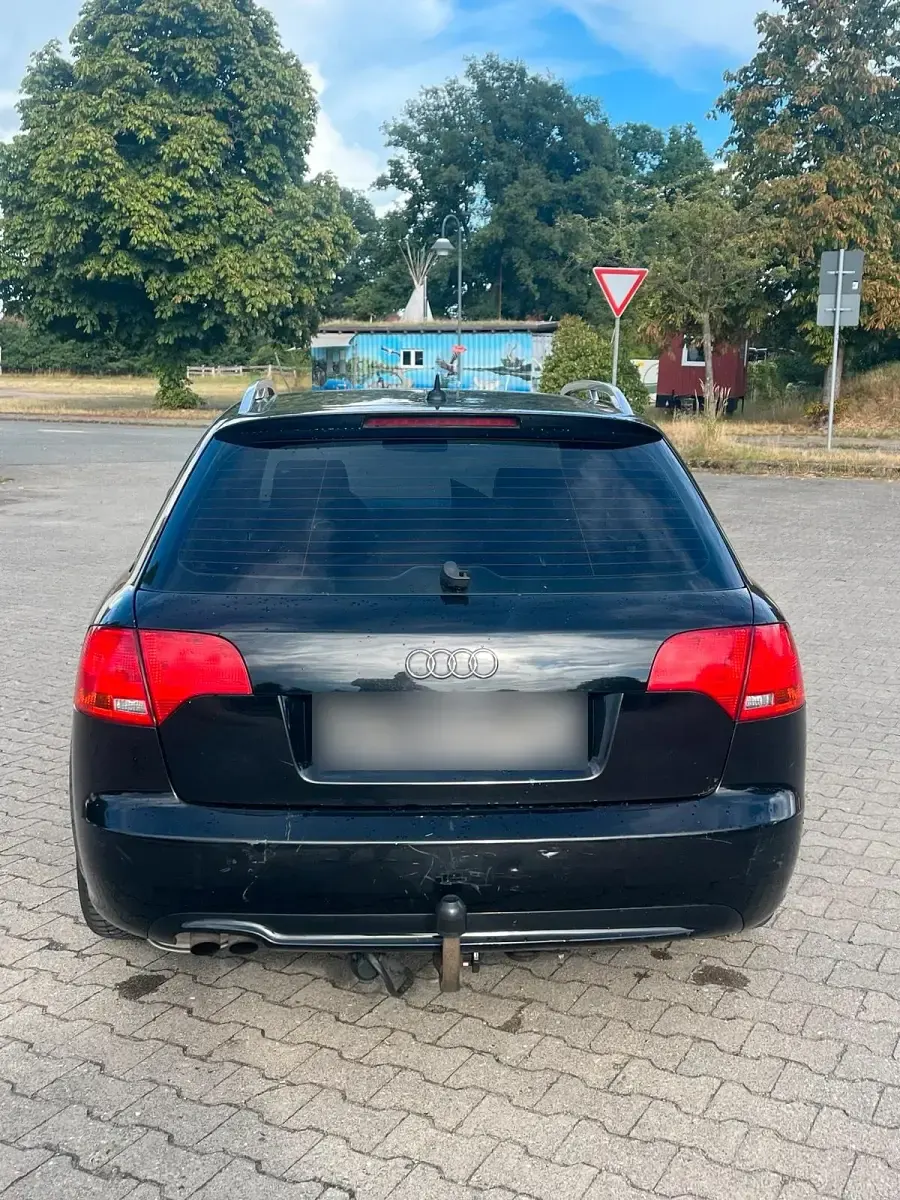 Gebraucht Audi A4 140 PS (102 kW) 2007 Schwarz Kombi
