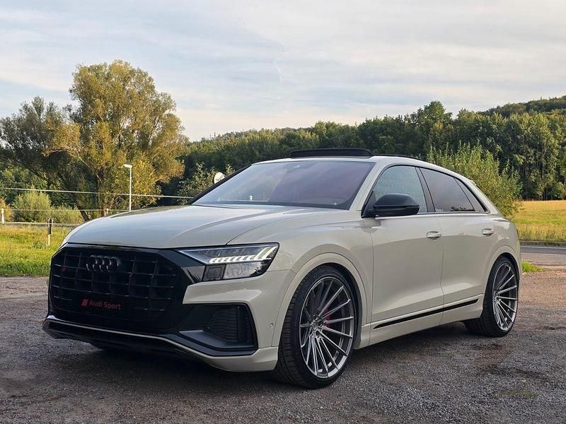 Beige Gebraucht 2021 Audi Q8 Ambiente SUV | 59.990 € - Bild 1/4