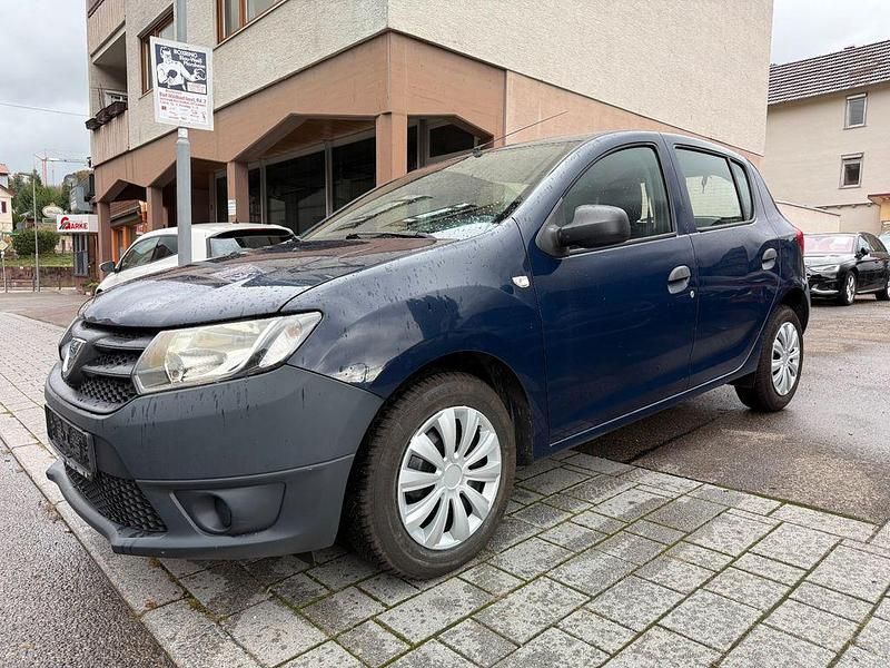 Blau Gebraucht 2014 Dacia Sandero Essentiel Limousine | 1.799 € (Superpreis) - Bild 1/4