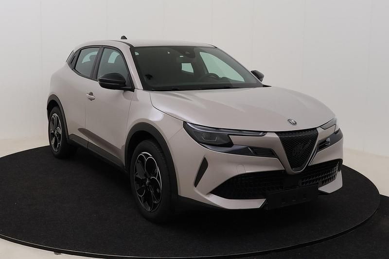 Gebraucht Alfa Romeo Junior 114 kW (156 PS) 2025 Avorio galleria SUV