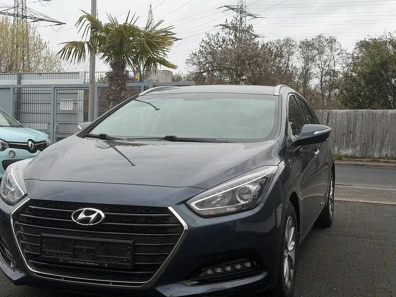 Gebraucht Hyundai i40 Trend 141 PS (103 kW) 2016 Kombi