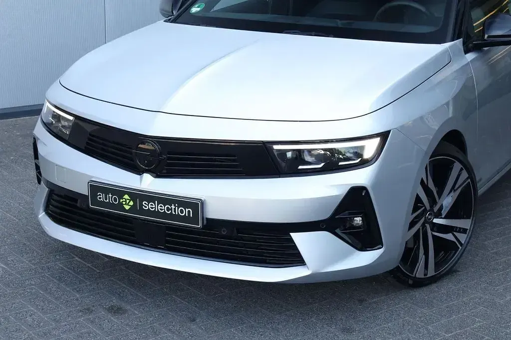 Gebraucht Opel Astra 131 PS (96 kW) 2023 Grau Kleinwagen