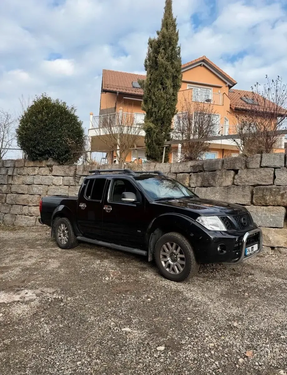 Gebraucht Nissan Navara 231 PS (169 kW) 2012 Schwarz Pickup