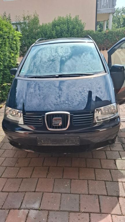 Blau Gebraucht 2006 Seat Alhambra Van / Kleinbus | 2.100 € (Guter Preis) - Bild 1/4