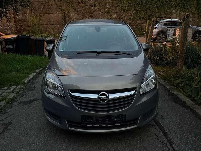 Gebraucht 2014 Opel Meriva Color Edition Van / Kleinbus | 8.999 € (Fairer Preis) - Bild 1/4