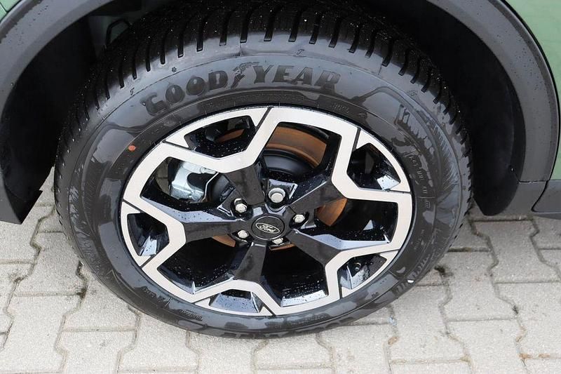 Gebraucht Ford Kuga Active 242 PS (177 kW) 2025 Bursting green metallic SUV