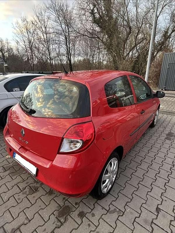 Gebraucht Renault Clio IV 75 PS (55 kW) 2012 Limousine