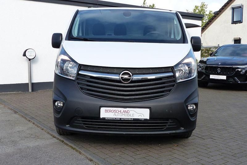 Używany Opel Vivaro 121 KM (88 kW) 2019 Biały Minivan
