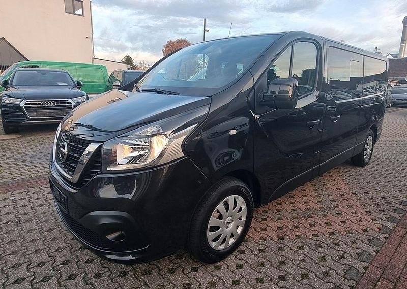 Schwarz Gebraucht 2019 Nissan NV300 Premium Edition Van | 19.998 € - Bild 1/4