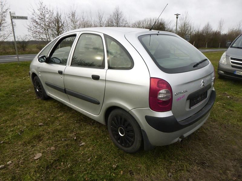 Gebraucht Citroën Xsara Picasso 116 PS (85 kW) 2005 Silber Van / Kleinbus