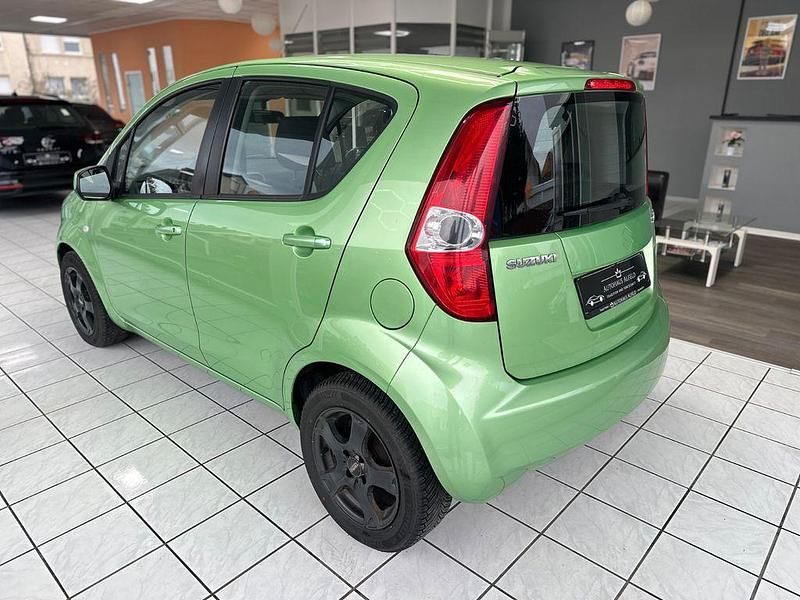 Gebraucht Suzuki Splash 65 PS (47 kW) 2009 Grün Kleinwagen