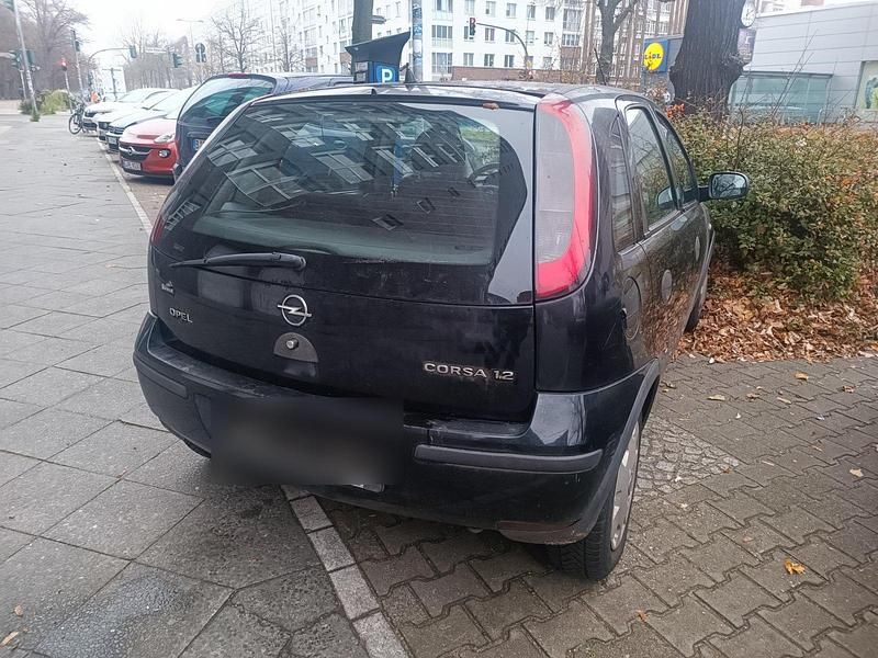 Schwarz Gebraucht 2005 Opel Corsa Limousine | 700 € (Guter Preis) - Bild 1/4