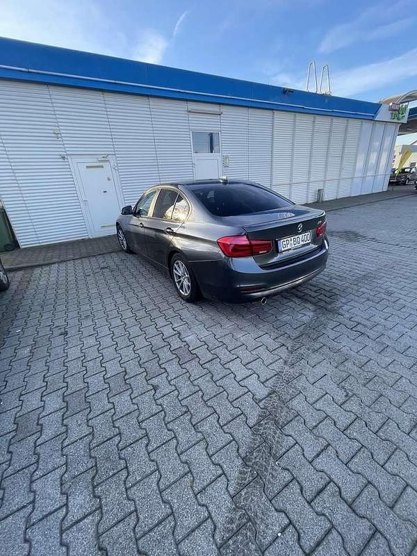 Gebraucht 2016 BMW 318 Sport Line Limousine | 14.500 € (Fairer Preis) - Bild 1/2
