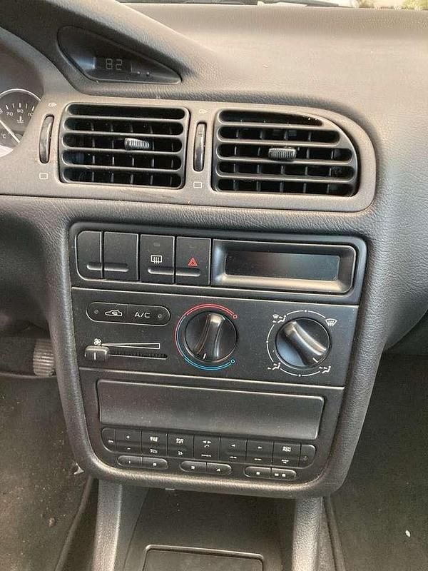 Gebraucht Peugeot 406 Coupe Premium 132 PS (97 kW) 1998 Tahlium silber Coupé
