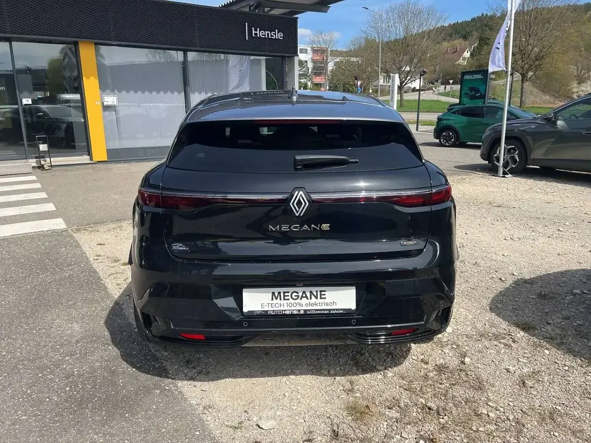 Gebraucht Renault Megane E-Tech Iconic 160 kW (218 PS) 2023 Schwarz Limousine