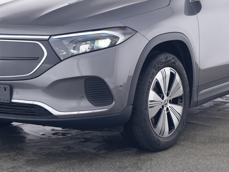 Gebraucht Mercedes EQA250 Progressive 139 kW (190 PS) 2023 Metalliclack mountaingrau SUV