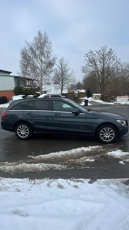 Gebraucht Mercedes C180 Edition 116 PS (85 kW) 2016 Blau Kombi