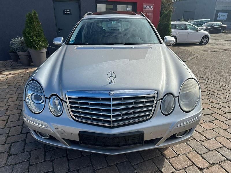 Gebraucht Mercedes E220 170 PS (125 kW) 2007 Silber Kombi