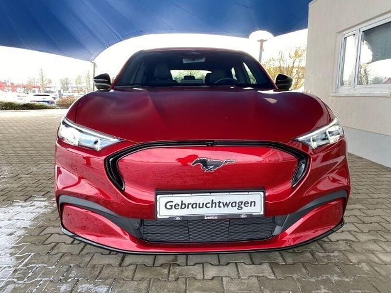 Gebraucht Ford Mustang Mach-E 258 kW (351 PS) 2022 Lucidrot metallic SUV
