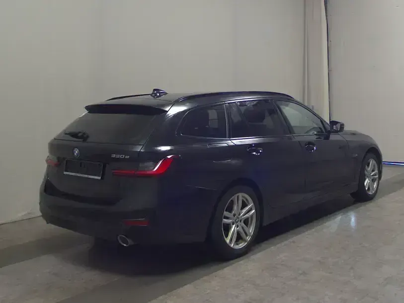 Gebraucht BMW 330e Sport Line 2022 Schwarz Kombi