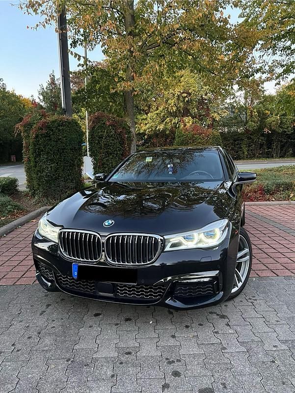Schwarz Gebraucht 2015 BMW 730 Executive Limousine | 26.900 € (Fairer Preis) - Bild 1/4