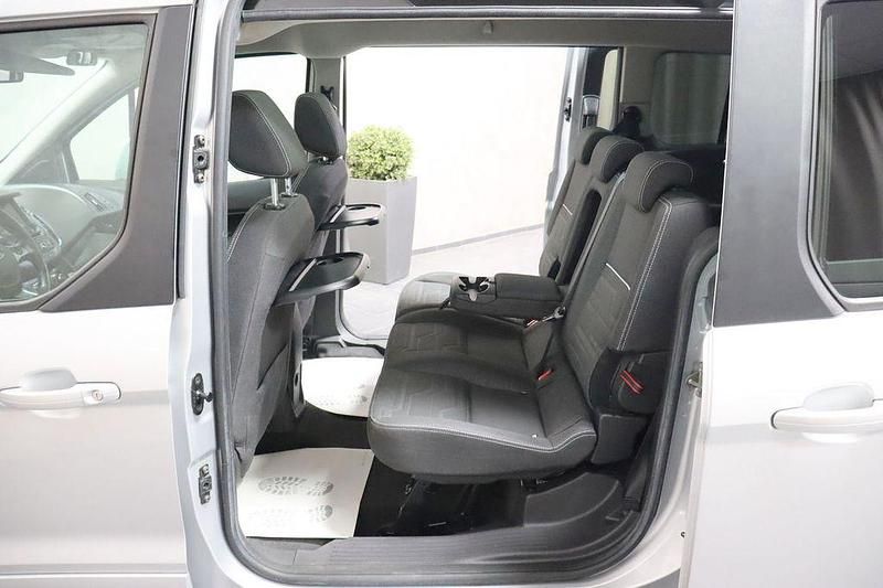 Gebraucht Ford Tourneo Connect Titanium 120 PS (88 kW) 2016 Polarsilber metallic (metallic) Van / Kleinbus