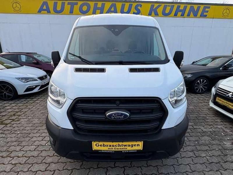 Gebraucht Ford Transit Trend 131 PS (96 kW) 2022 Frostweiß Van