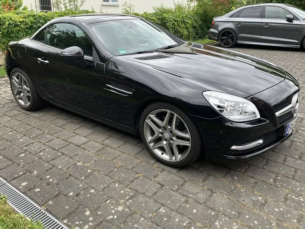 Gebraucht Mercedes SLK250 204 PS (150 kW) 2011 Schwarz Cabrio