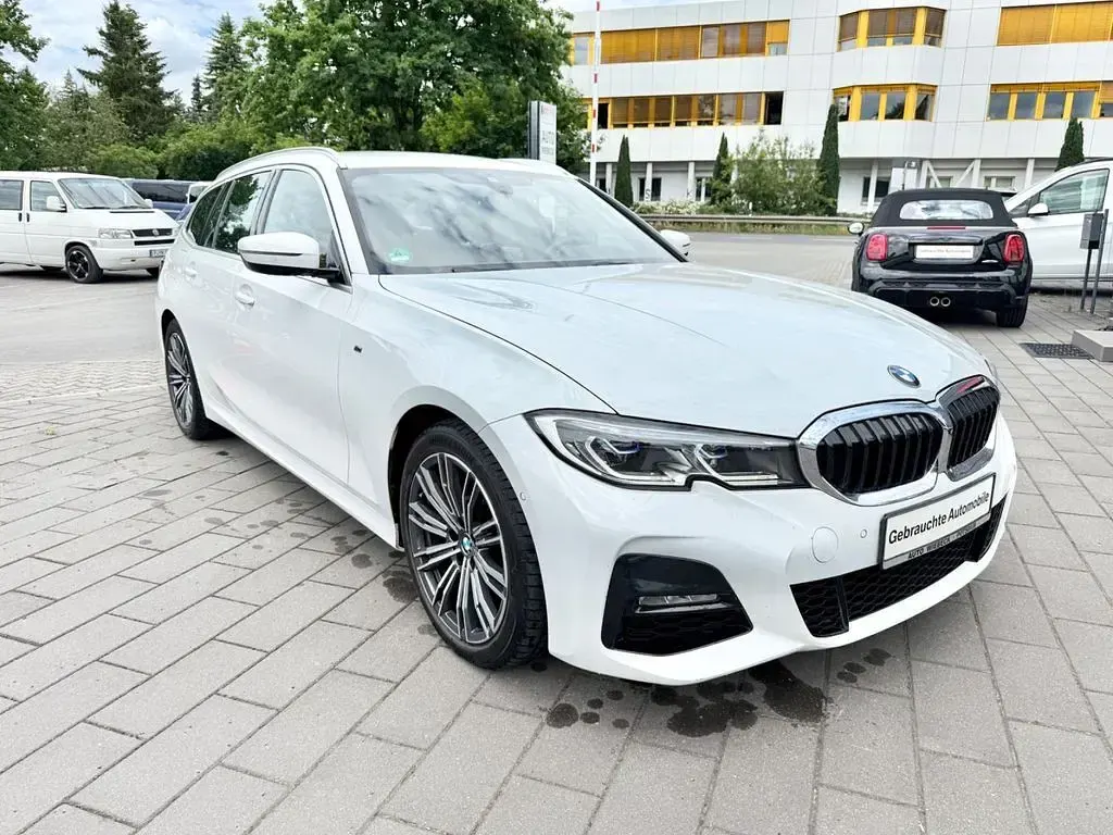 Gebraucht BMW 320 Sport Line 190 PS (139 kW) 2019 Weiß Limousine