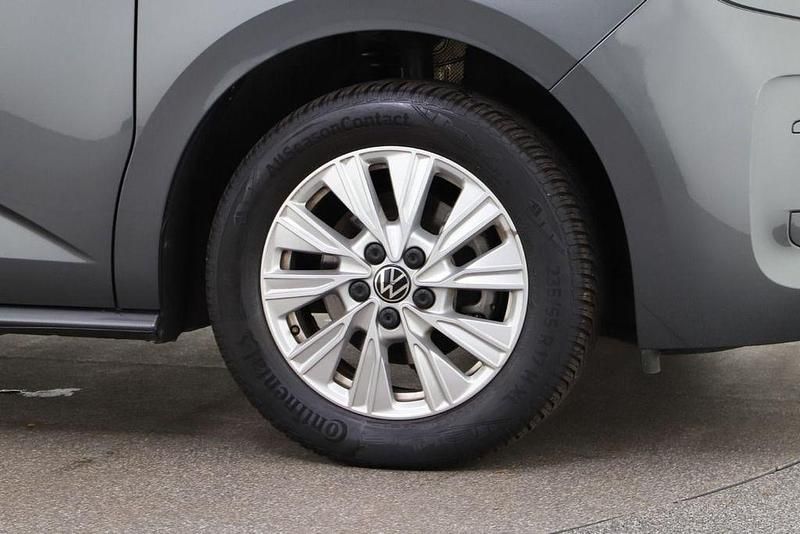 Gebraucht VW Multivan Life 150 PS (110 kW) 2024 Grau Van