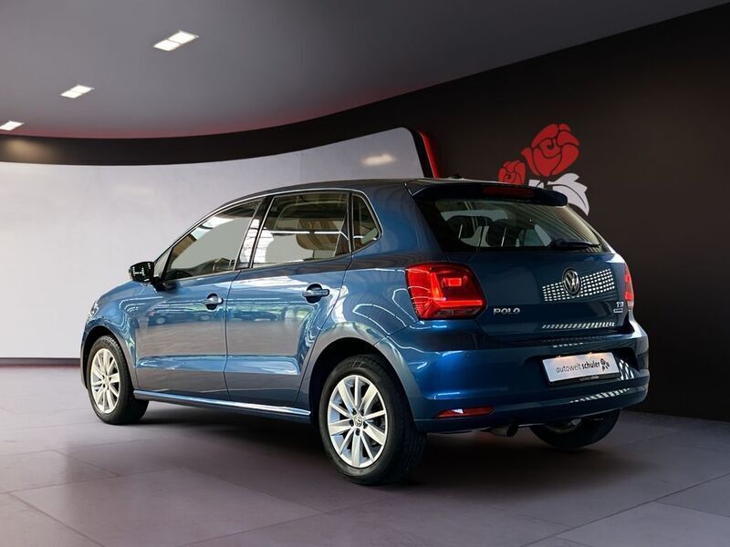 Gebraucht VW Polo Comfortline 90 PS (66 kW) 2014 Blau Limousine